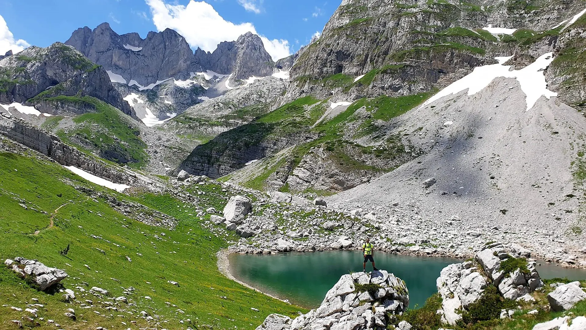 Prokletije-dolina Grebaje, Hridsko jezero