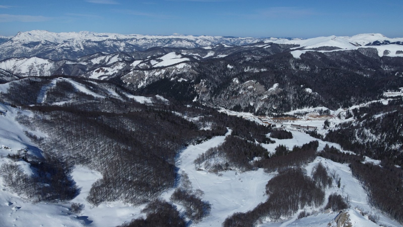 Skiing in Bjelasica: ski center Kolašin